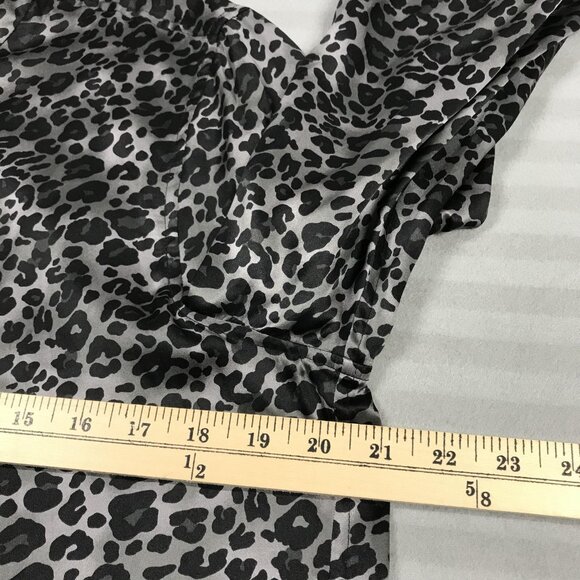 Equipment Femme Shirt Womens Large Gray Leopard Print Silk Button Front Blouse - Picture 6 of 8